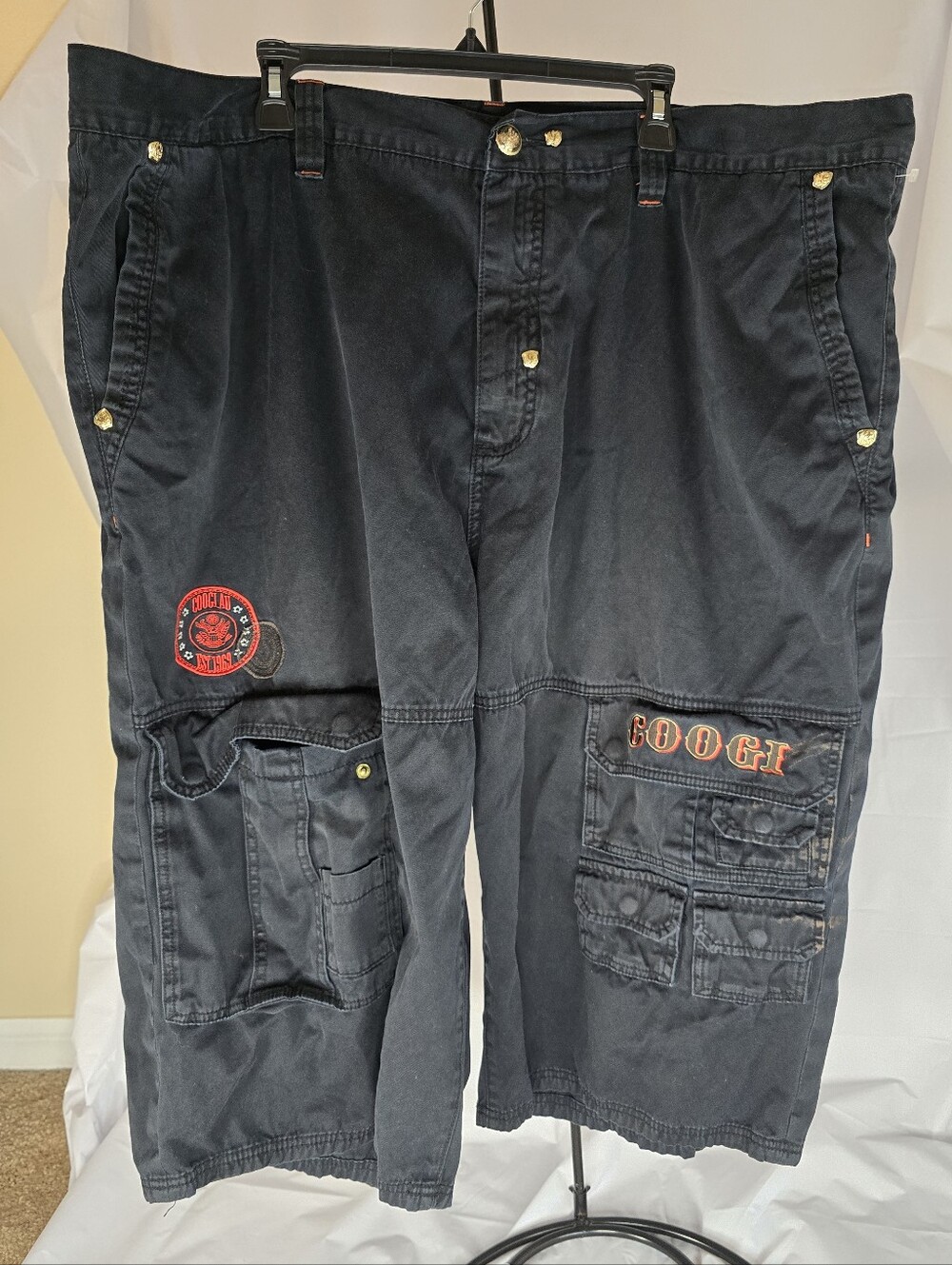 Vintage COOGI Men's Black Cargo Shorts Size 50 Big & Tall Relaxed Fit Casual